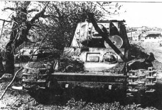 Тяжёлый танк КВ в бою _231.jpg