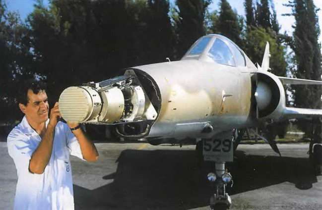 Энциклопедия современной военной авиации 1945-2002: Часть 3. Фотоколлекция pic_10.jpg