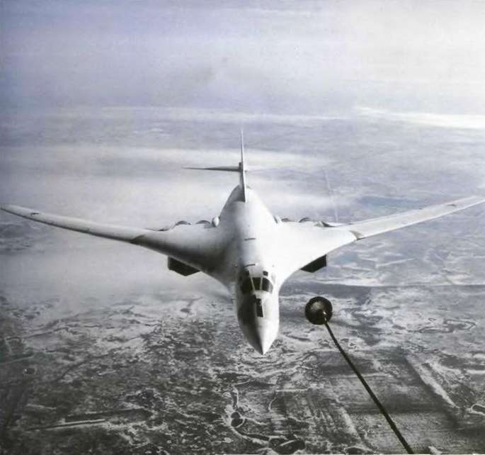Энциклопедия современной военной авиации 1945-2002: Часть 3. Фотоколлекция pic_46.jpg