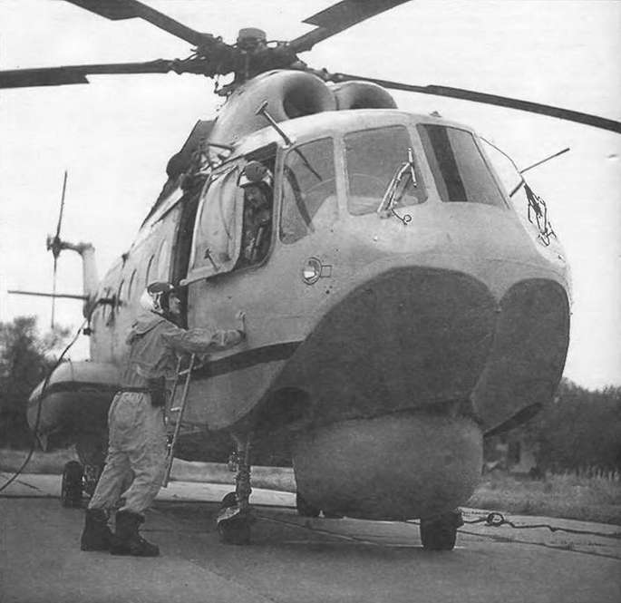 Энциклопедия современной военной авиации 1945-2002: Часть 2. Вертолеты pic_71.jpg