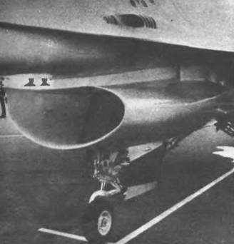 Энциклопедия современной военной авиации 1945-2002: Часть 1. Самолеты pic_111.jpg