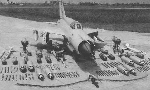 Энциклопедия современной военной авиации 1945-2002: Часть 1. Самолеты pic_247.jpg