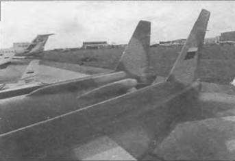Энциклопедия современной военной авиации 1945-2002: Часть 1. Самолеты pic_410.jpg