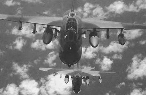 Энциклопедия современной военной авиации 1945-2002: Часть 1. Самолеты pic_514.jpg
