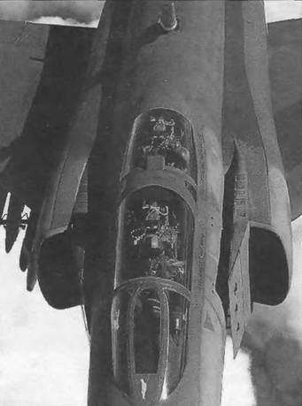 Энциклопедия современной военной авиации 1945-2002: Часть 1. Самолеты pic_543.jpg