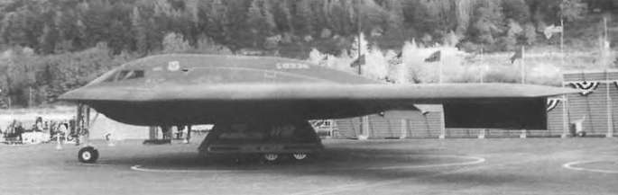 Энциклопедия современной военной авиации 1945-2002: Часть 1. Самолеты pic_550.jpg