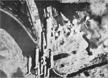 Inferno: The Devastation of Hamburg, 1943 _20.jpg