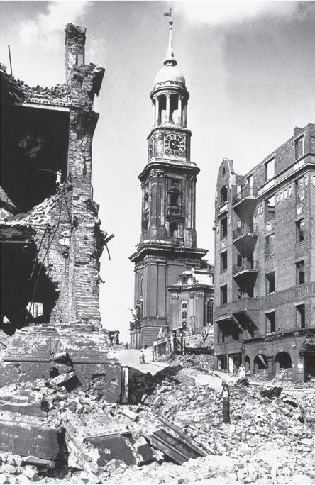 Inferno: The Devastation of Hamburg, 1943 _23.jpg