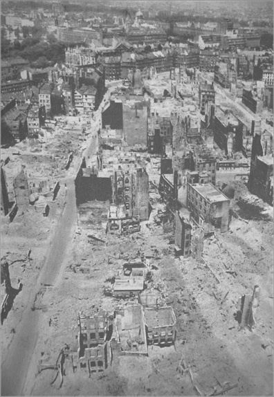 Inferno: The Devastation of Hamburg, 1943 _27.jpg