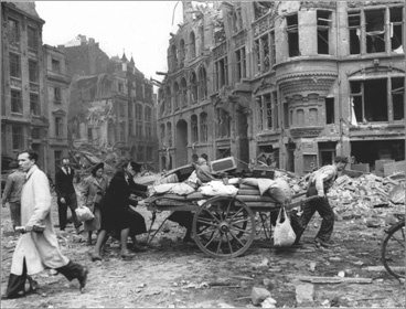 Inferno: The Devastation of Hamburg, 1943 _28.jpg