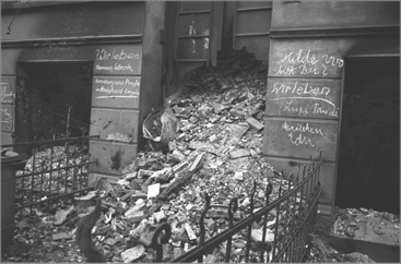 Inferno: The Devastation of Hamburg, 1943 _37.jpg