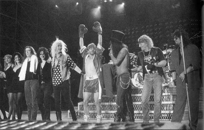 «Watch You Bleed»: Сага о Guns N’ Roses _39.jpg