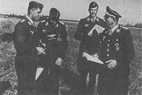 Черный крест и красная звезда. Воздушная война над Россией. 1941–1944 i_025.jpg