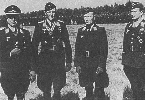 Черный крест и красная звезда. Воздушная война над Россией. 1941–1944 i_032.jpg