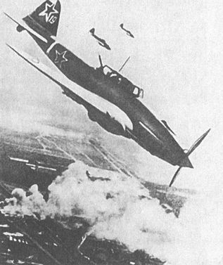 Черный крест и красная звезда. Воздушная война над Россией. 1941–1944 i_099.jpg