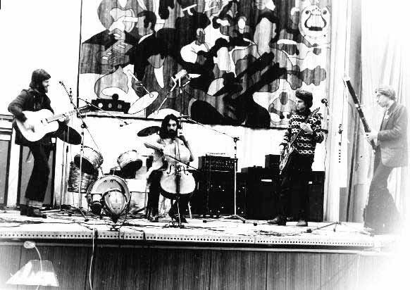 Популярная музыка в Ленинграде – Петербурге. 1965–2005. Том 1 i_012.jpg