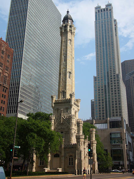 Кровавые игры chicagowatertower.jpg