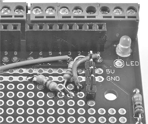 Maker's Guide to the Zombie Apocalypse: Defend Your Base with Simple Circuits, Arduino, and Raspberry Pi _115.jpg