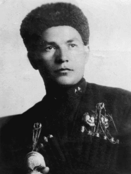 1937 год: Элита Красной Армии на Голгофе i_044.jpg