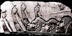 Нефертити и Эхнатон i_046.jpg